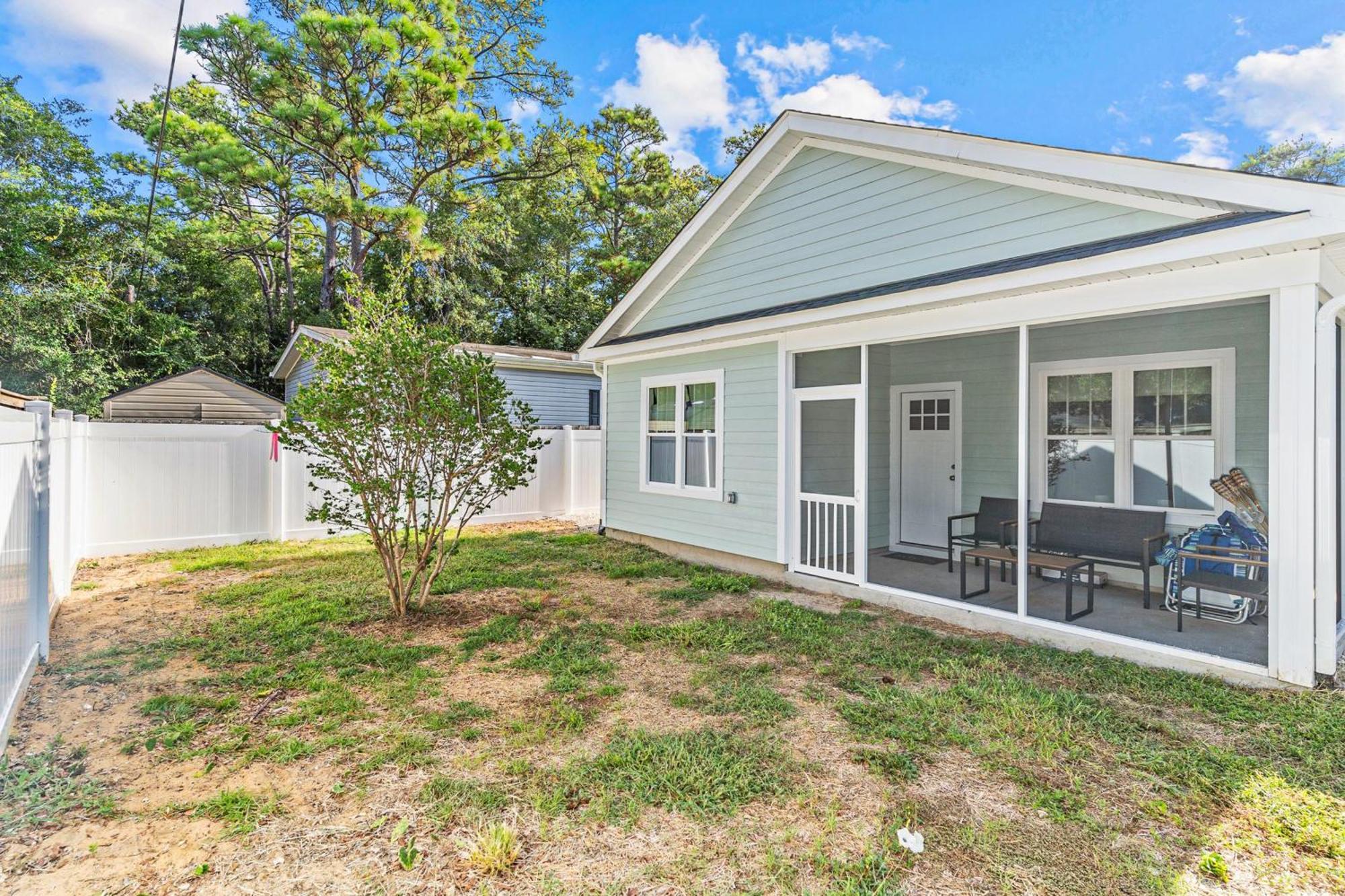 Pawsitive Island Escape Villa Oak Island Exterior photo